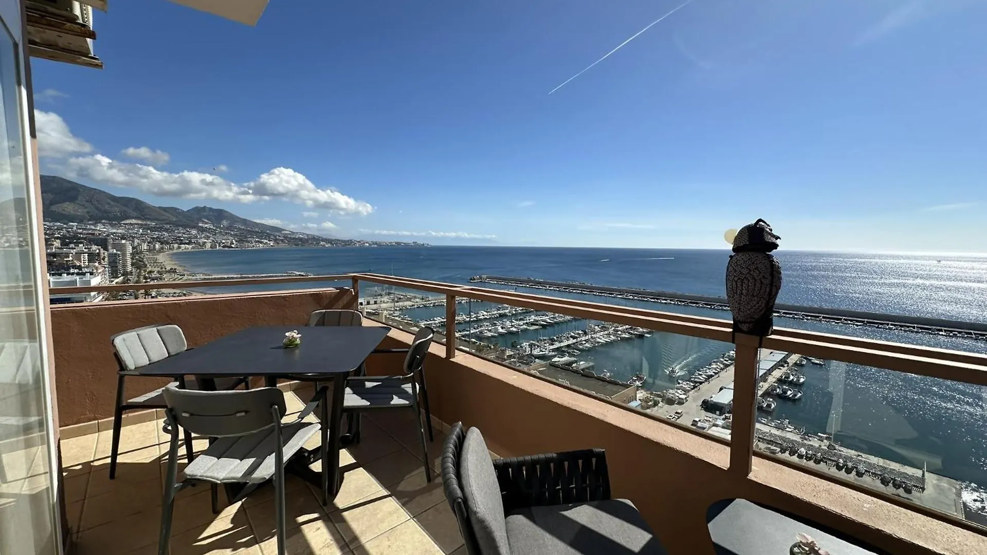 Atico Con Piscina Privada Y Vistas Al Mar Apartment Fuengirola